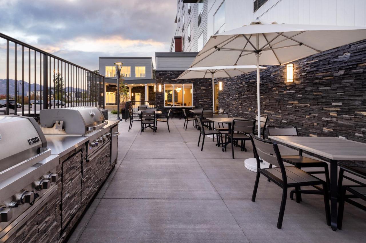Towneplace Suites By Marriott West Kelowna Ngoại thất bức ảnh